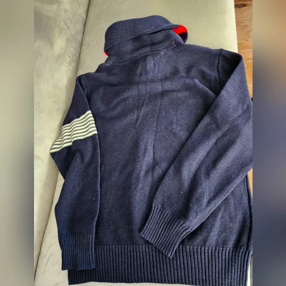Boys size 12/14 Tommy Hilfiger sweater. Sharp! NWTs - Picture 4 of 6